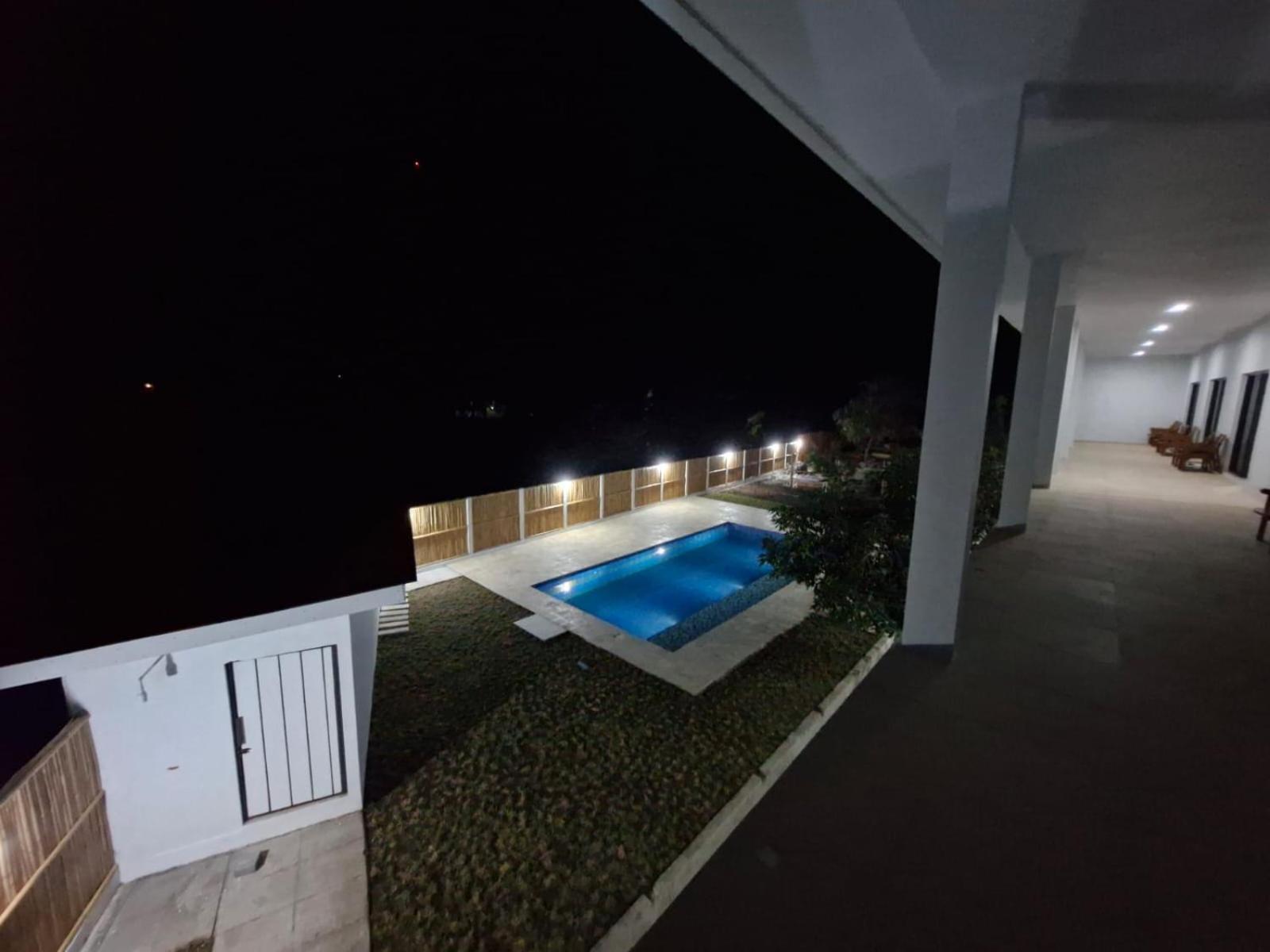 Satu Hati Hotel Ekas エクステリア 写真