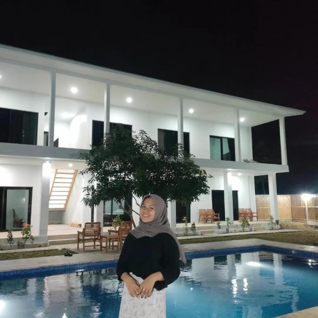 Satu Hati Hotel Ekas エクステリア 写真