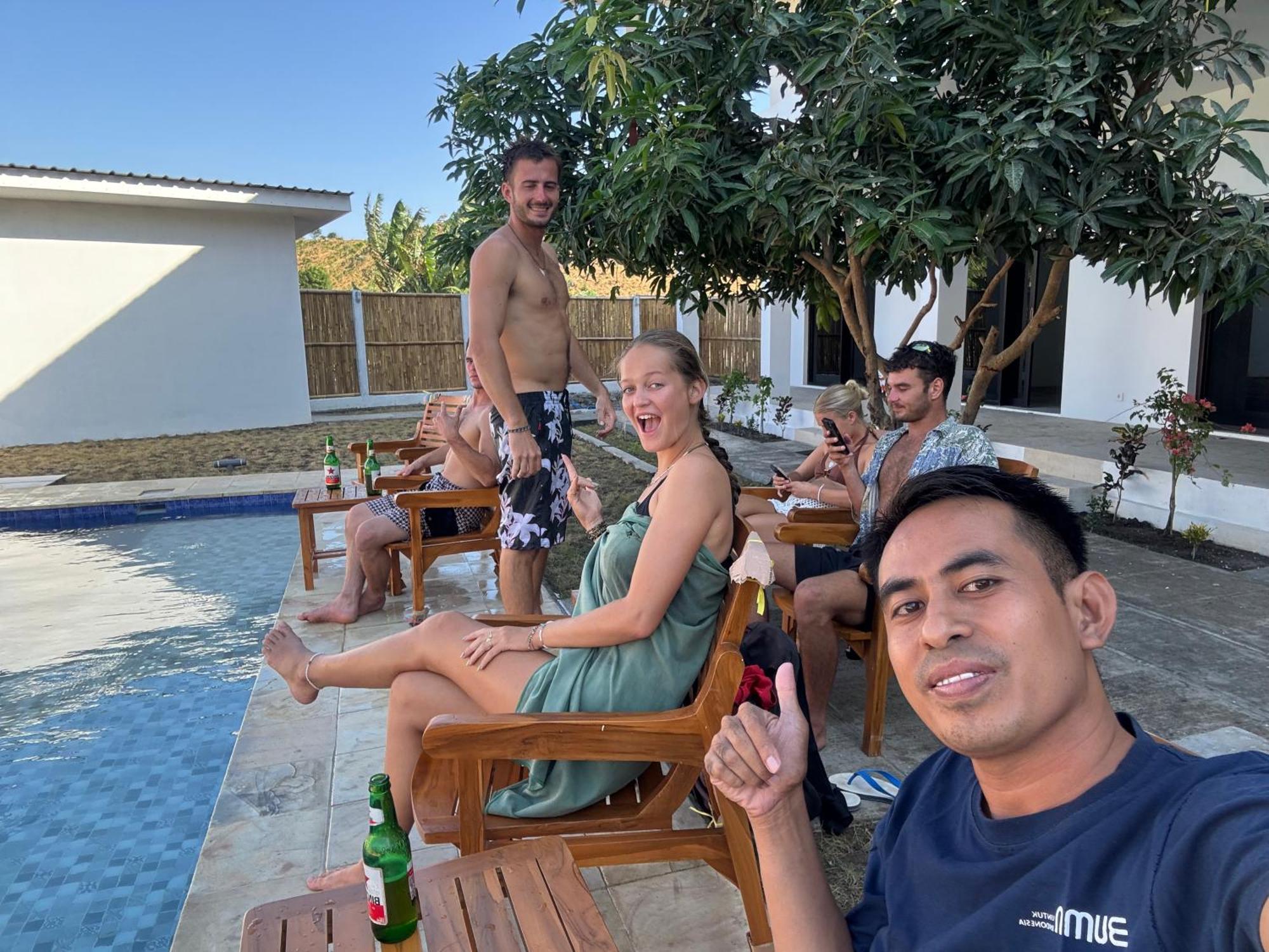 Satu Hati Hotel Ekas エクステリア 写真